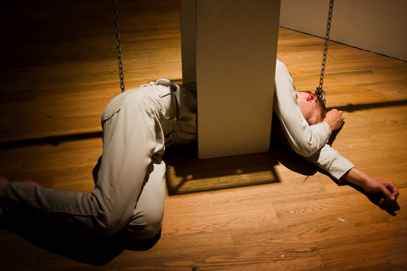 Lemur – performance still, Robert Tyree, copyright Miroslav Milos - Miroslav_Milos_4