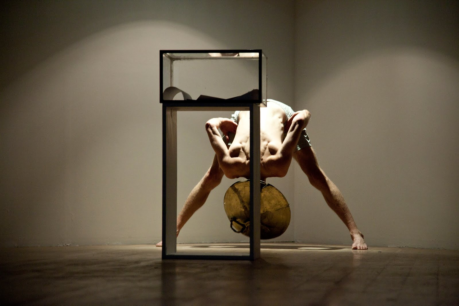 Lemur – performance still, Robert Tyree, copyright Rebecca Steele - Rebecca_Steele_3